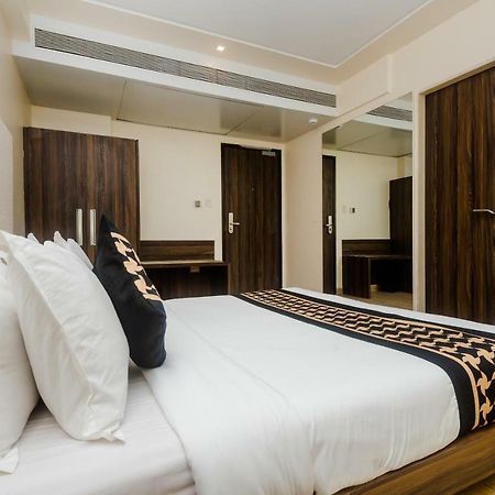 Mumbai House Hotel Juhu Extérieur photo