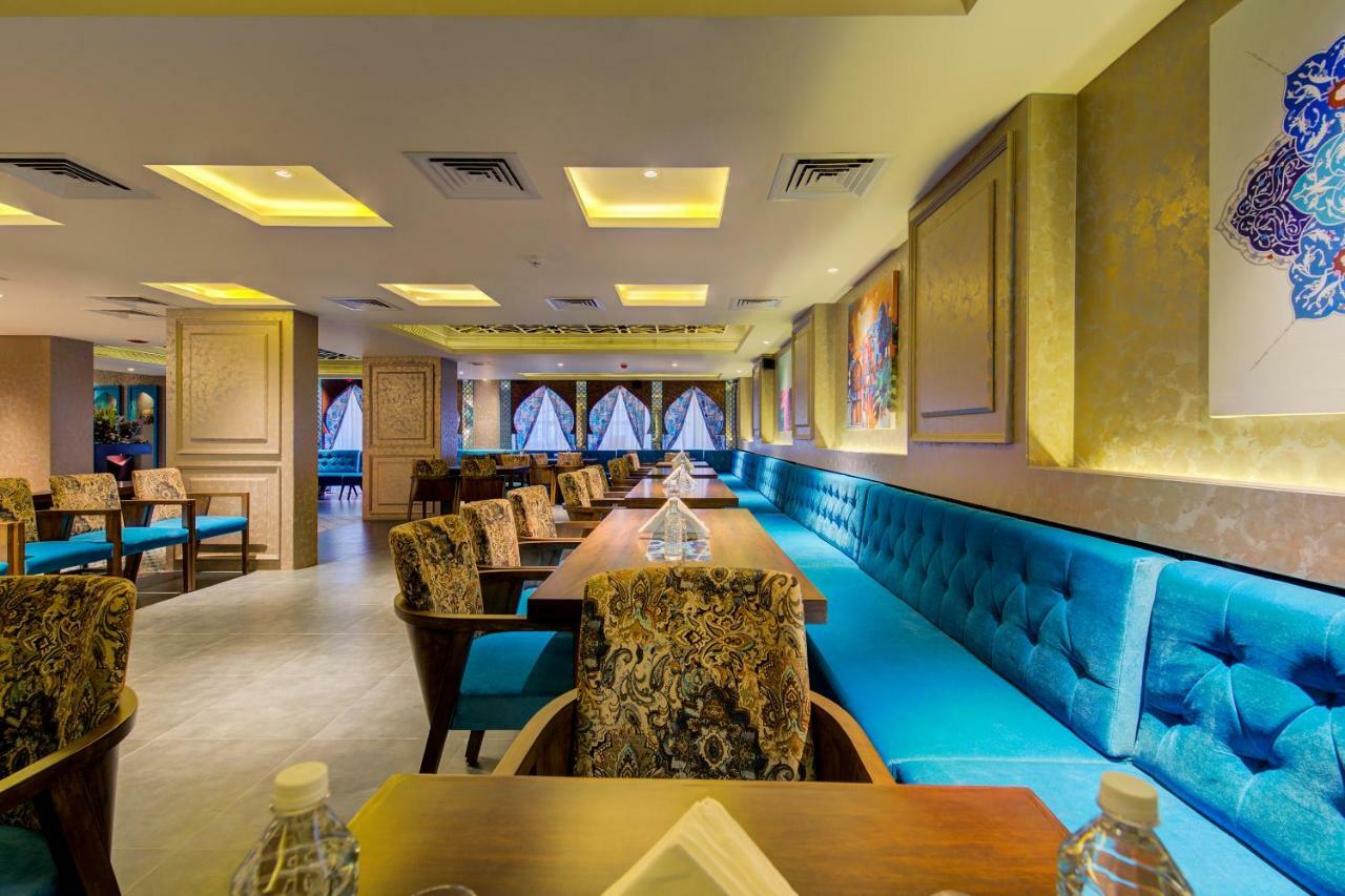 Mumbai House Hotel Juhu Extérieur photo