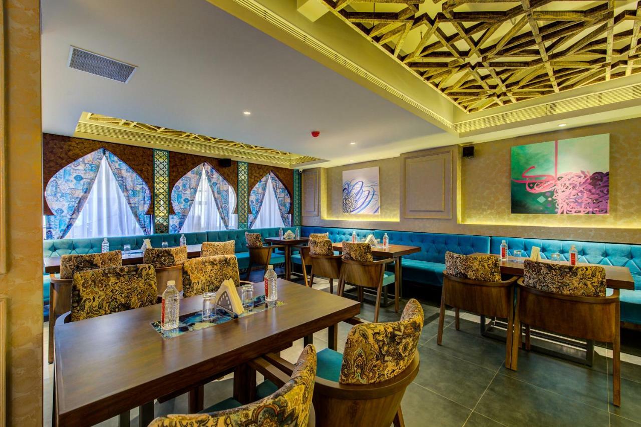 Mumbai House Hotel Juhu Extérieur photo