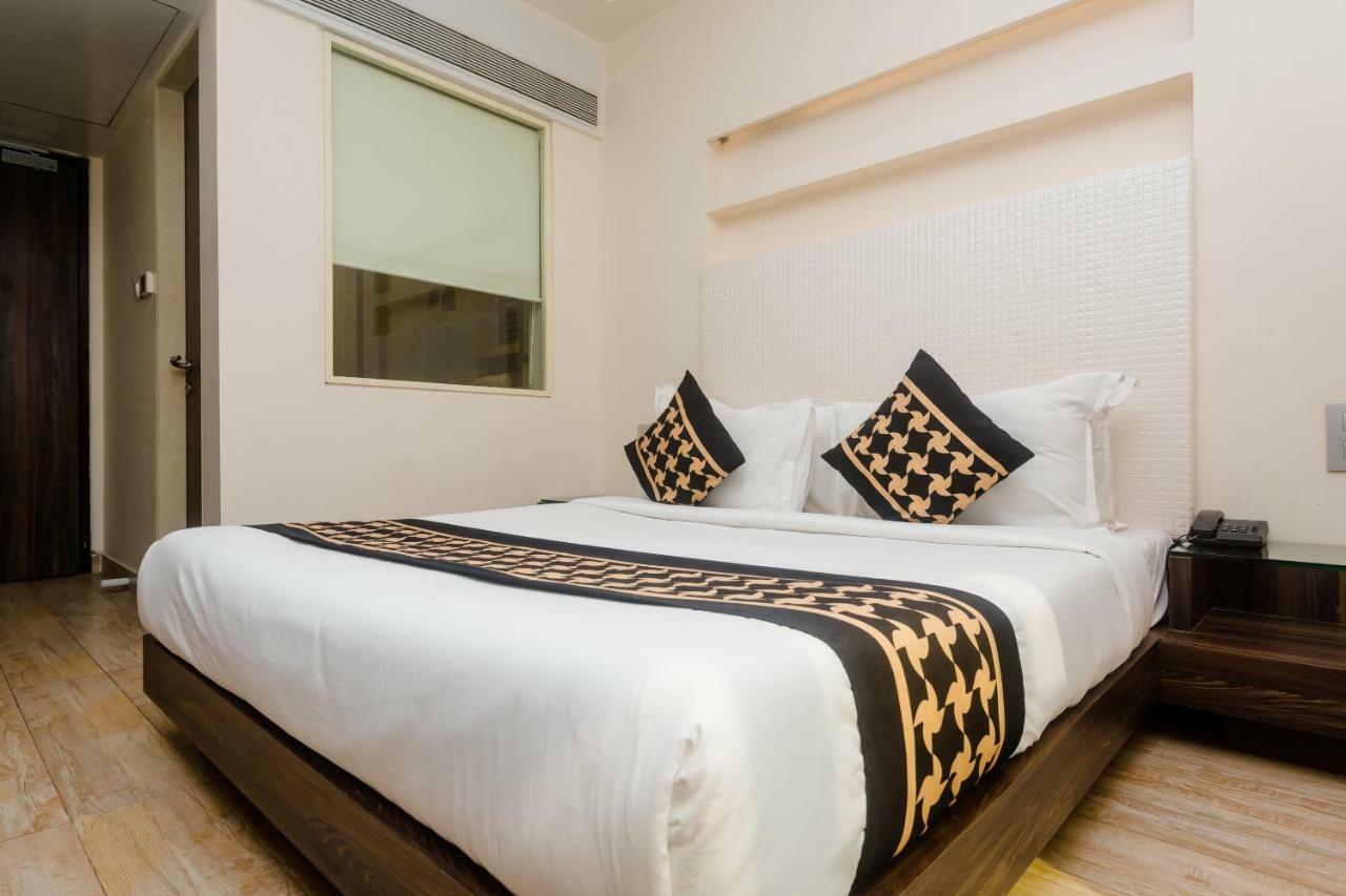 Mumbai House Hotel Juhu Extérieur photo